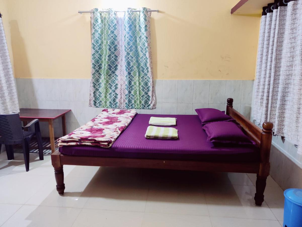 Surya Guest House Гокарна Экстерьер фото